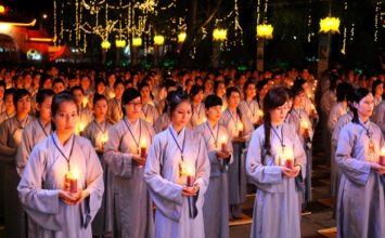 Cầu nguyện là chánh tín hay mê tín